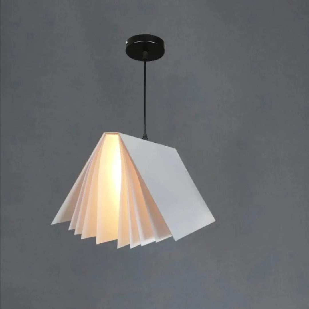 Suspension luminaire boky en forme de livre ouvert transforme en papier blanc avec fixation plafond noire et cordon
