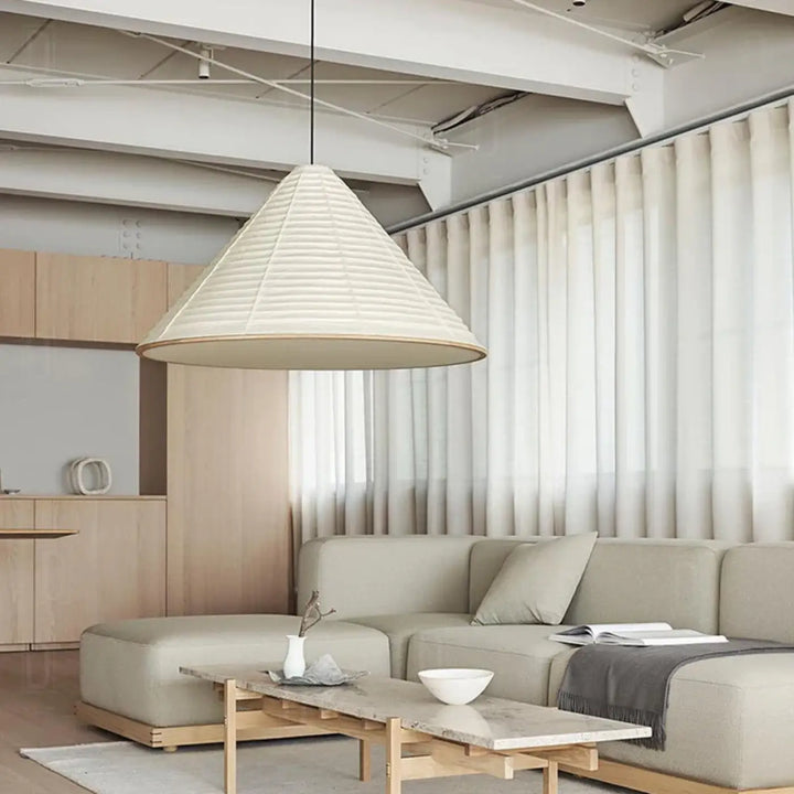 Suspension luminaire en forme de pyramide blanche design originale

