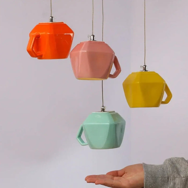 Suspension luminaire tasse rétro en céramique géométrique orange rose jaune et vert menthe pour salle à manger