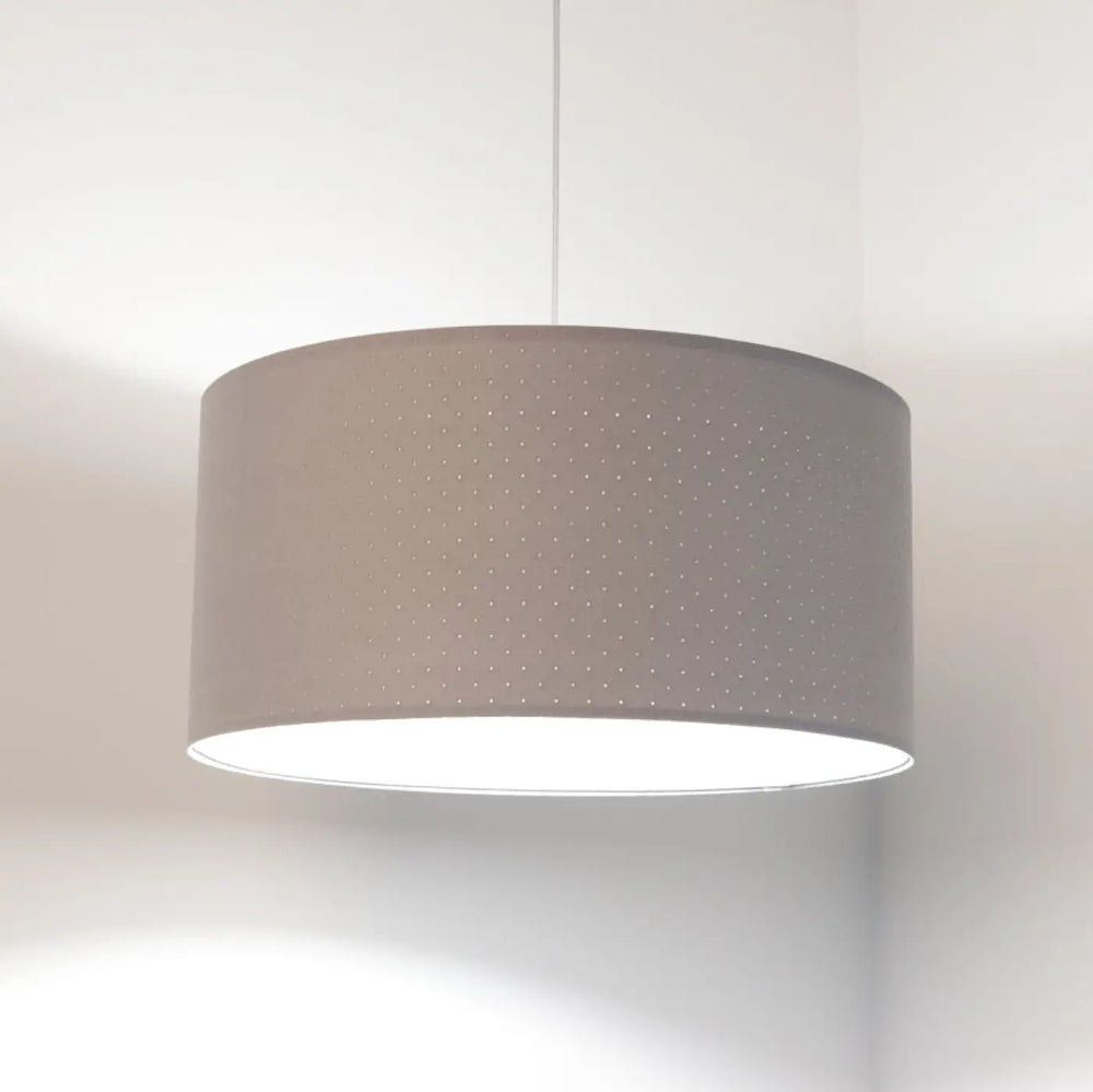 Suspension luminaire gris clair avec abat-jour cylindrique en tissu à motif de petits points subtils