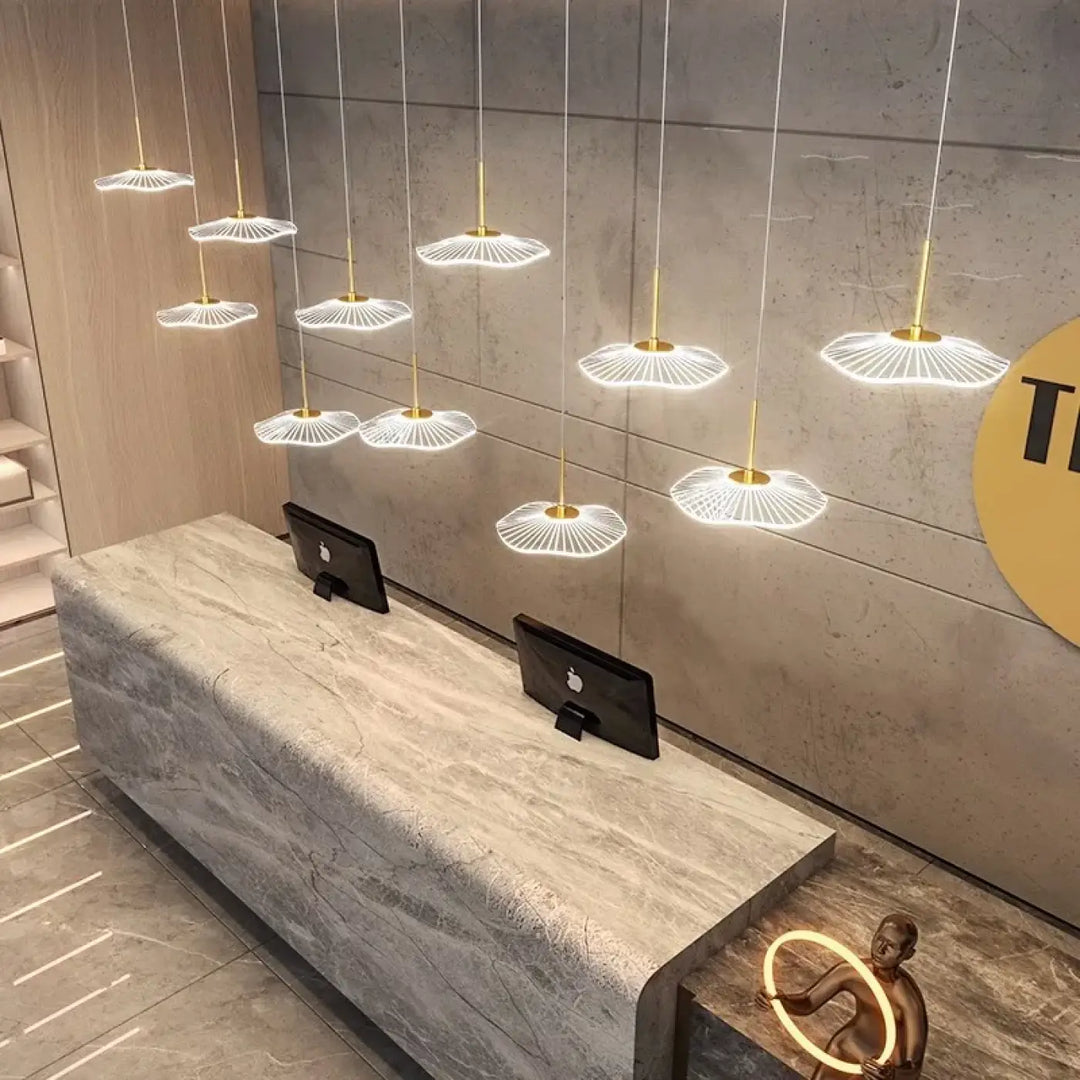 Suspension luminaire led en verre support noir design lotus