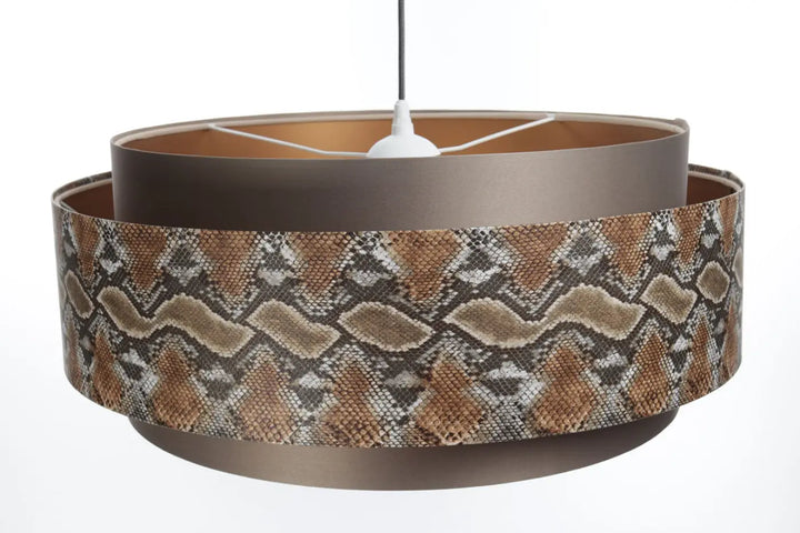 Suspension luminaire doblo marron avec abat-jour en cuir de serpent marron et anneau intérieur cuivre mat