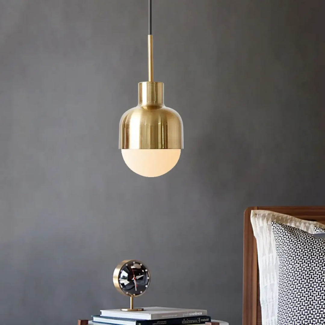 Suspension luminaire en métal doré à lumière blanche design