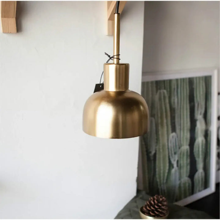 Suspension luminaire en métal doré à lumière blanche design