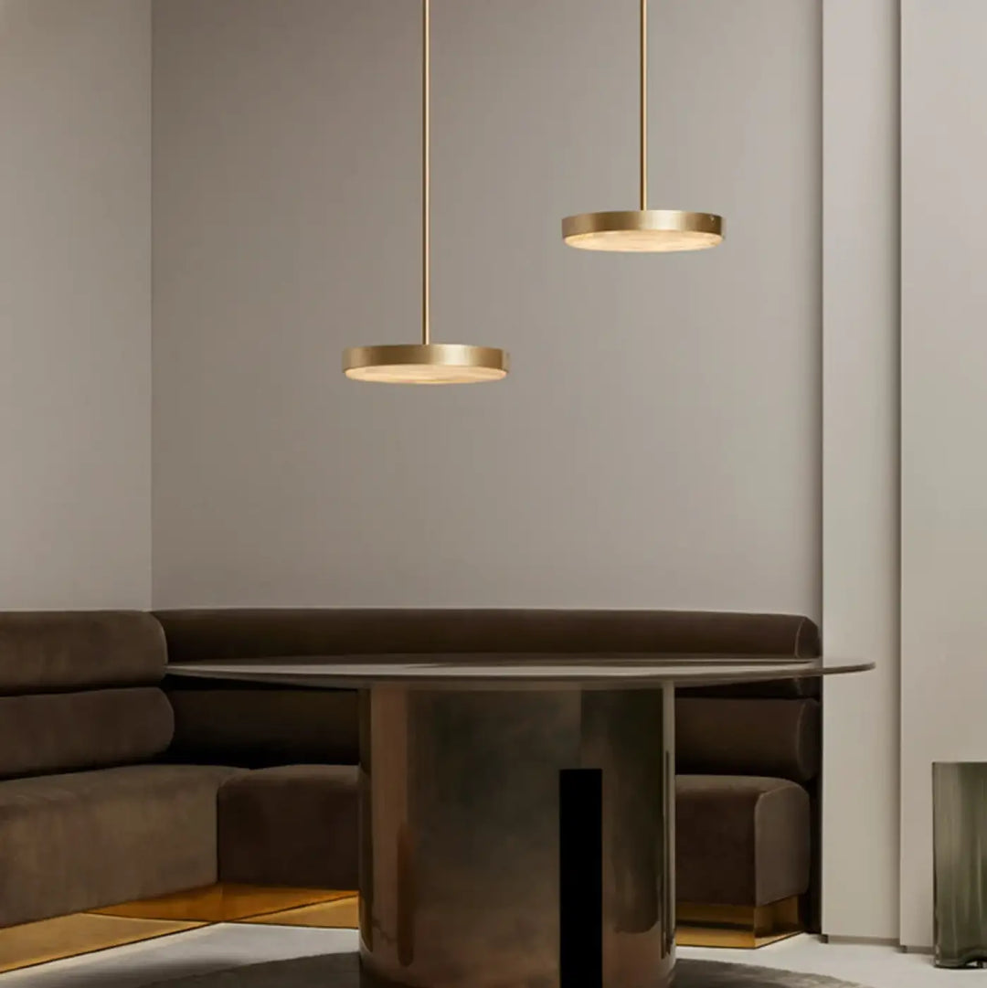 Suspension luminaire en métal avec lampe en marbre design