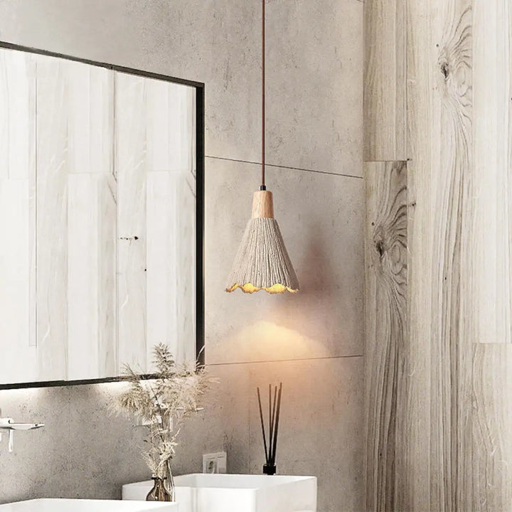 Suspension minimaliste métal et polymère design élégant