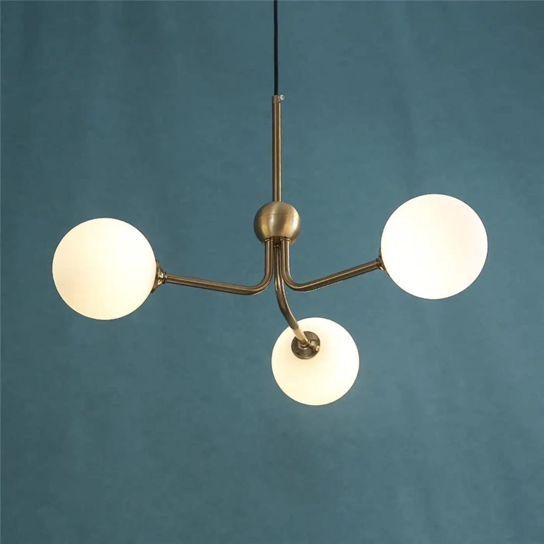 Luminaire plafonnier milko suspension luminaire minimaliste trois éclairage globe en laiton finition avec abat-jour en verre dépoli