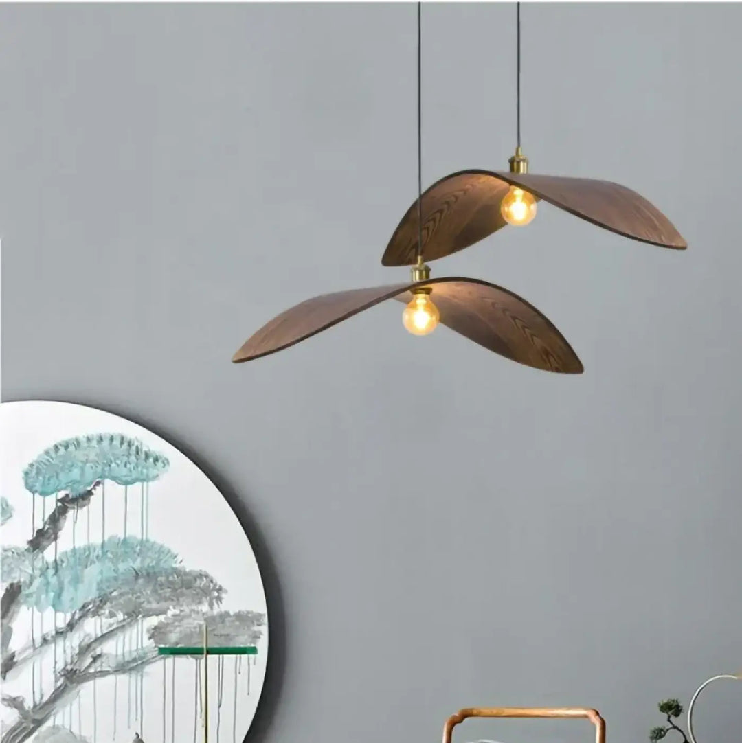 Suspension luminaire moderne en bois forme aile élégante