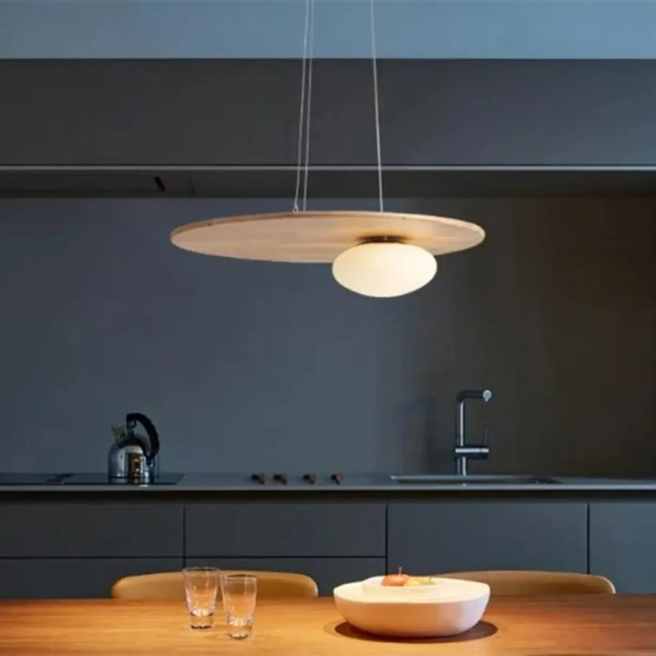 Suspension luminaire moderne en bois au style épuré naturel