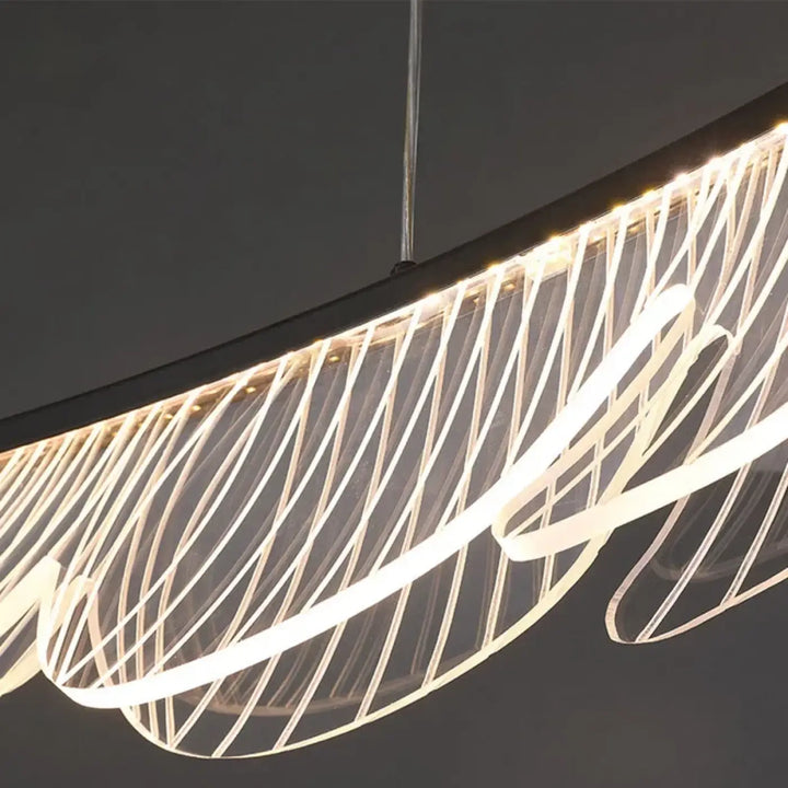 Suspension luminaire moderne jian avec design courbé élégant et bandes lumineuses blanches contre cadre sombre