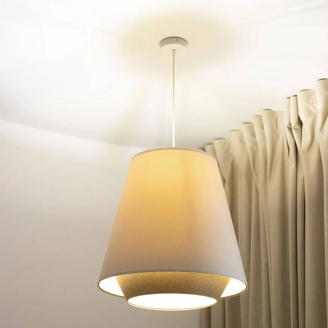 Suspension luminaire doblo crème marron avec abat-jour en tissu beige et finition intérieure dorée moderne