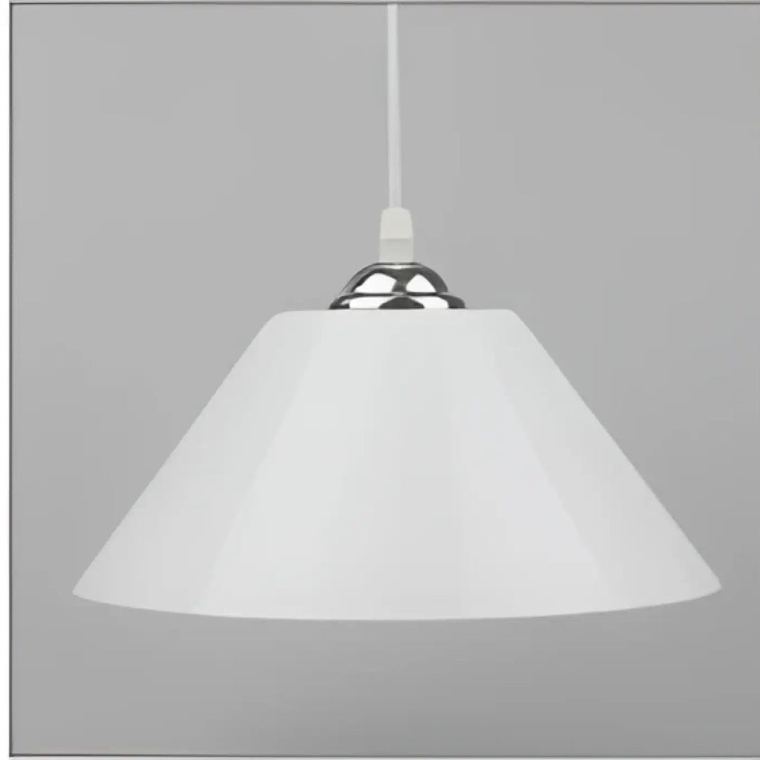 Suspension luminaire delta forme conique en verre translucide blanc avec fixation chrome pour décoration intérieure