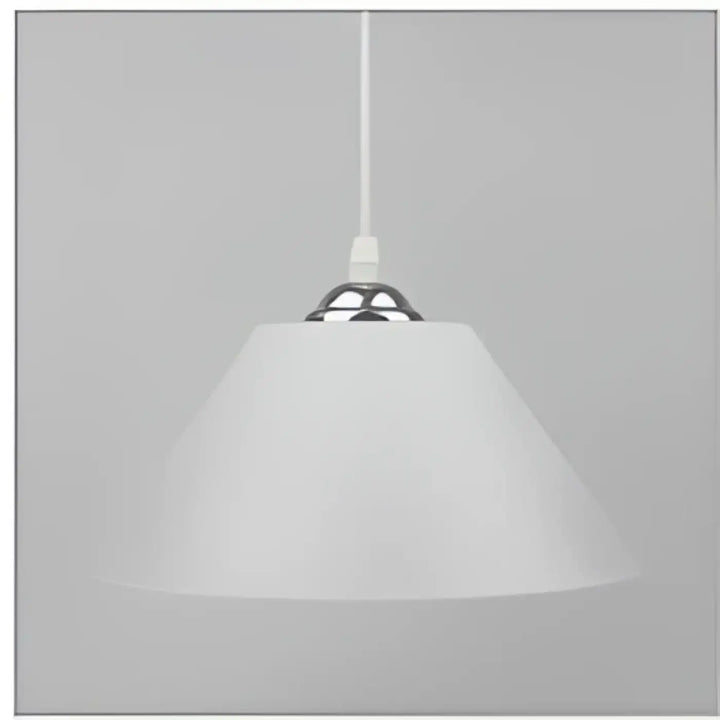 Suspension luminaire forme conique en verre dépoli blanc avec fixation métallique chromée pour décoration intérieure