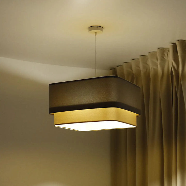 Suspension luminaire moderne kwadro duo avec abat-jour rectangulaire en tissu brun et cadre intérieur doré chaud