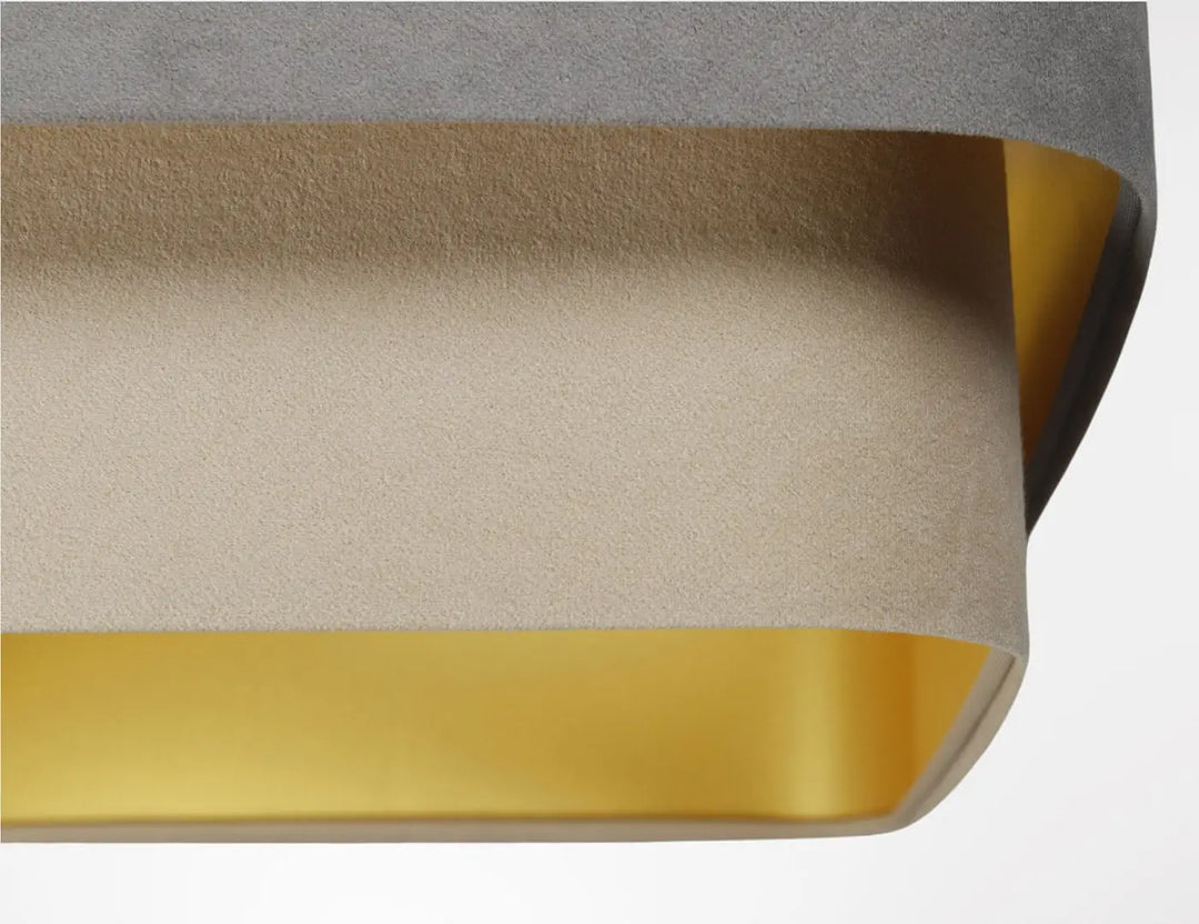 Suspension luminaire kwadro duo gris beige avec abat-jour superposé gris et or en tissu texturé doux