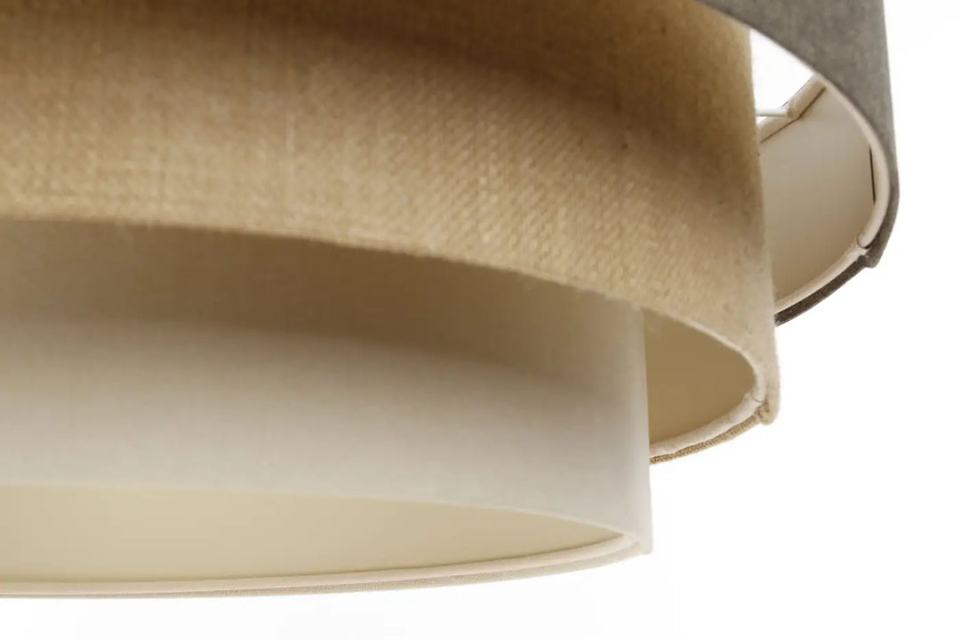 Suspension luminaire triniti boho elegant en tissu beige et blanc avec finition tissée et texture naturelle marron