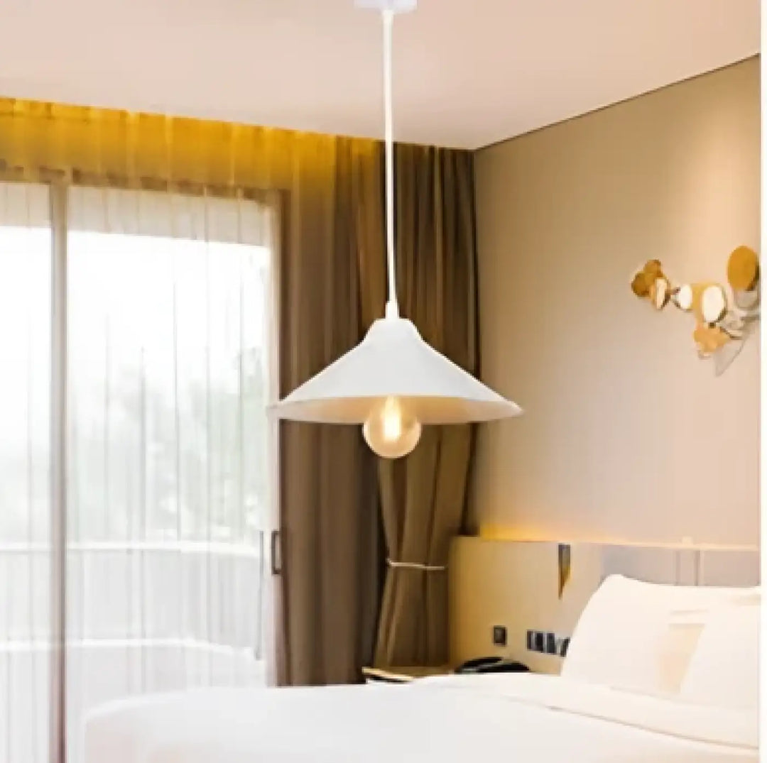 Suspension luminaire temari conique blanc avec ampoule ton chaud pour un design élégant et luminaire moderne