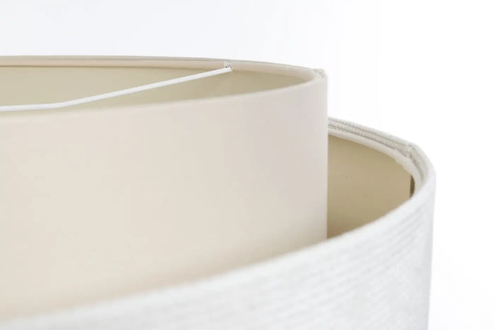 Suspension luminaire doblo classic avec abat-jour en tissu crème à finition subtilement texturée suspension luminaire moderne