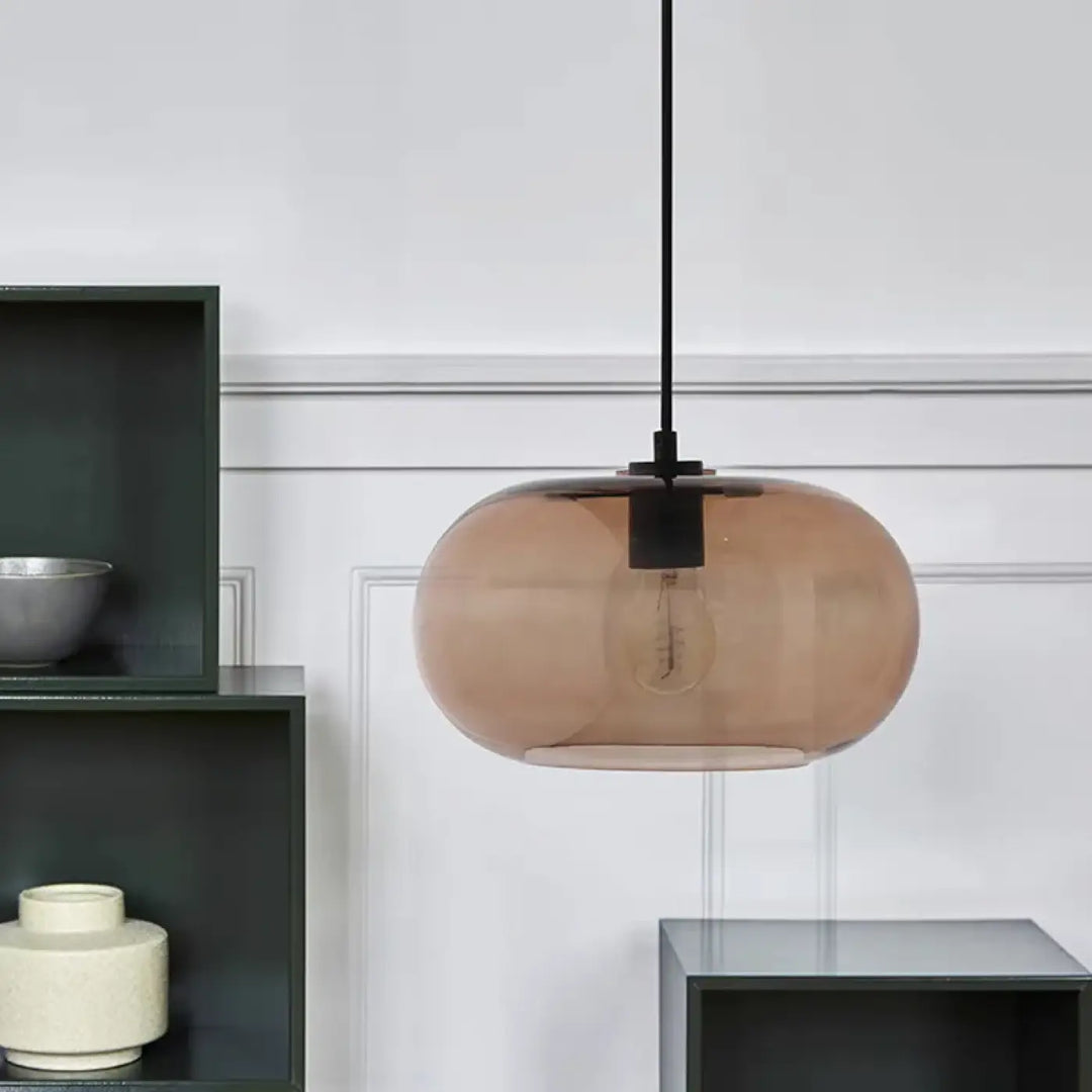 Suspension luminaire sietra en verre fumé ambré avec fixation métal noir pour une suspension luminaire moderne élégante