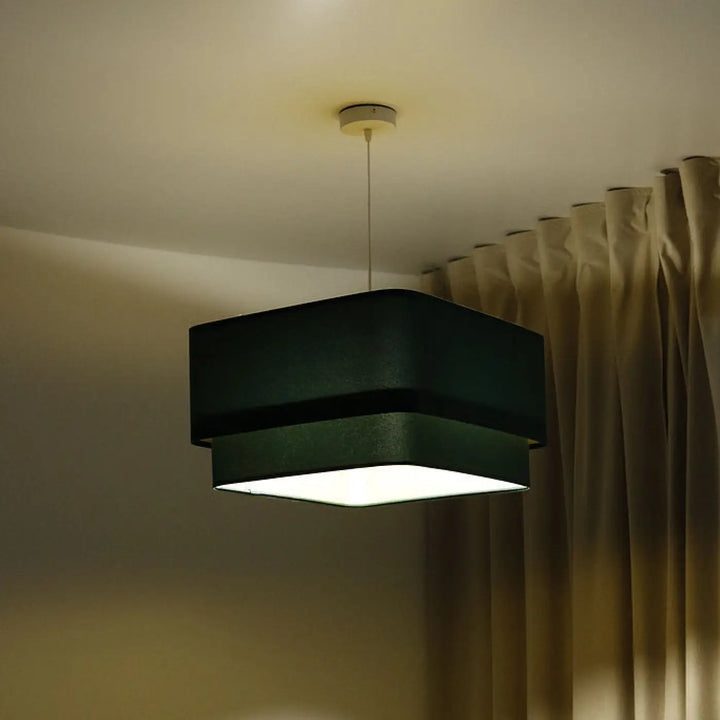 Suspension luminaire moderne carré noir avec abat-jour en tissu velours vert à intérieur illuminé blanc chaud