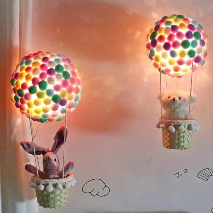 Veilleuse balou suspension luminaire montgolfière pastel colorée avec passagers animaux en peluche pour décoration intérieure