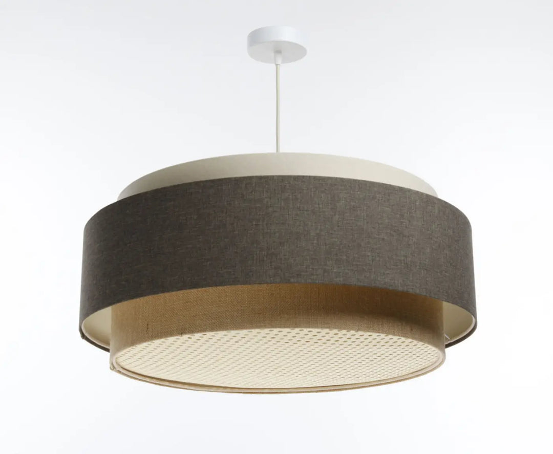 Suspension luminaire doblo boho elegant avec abat-jour en tissu gris foncé et base en maille perforée dorée