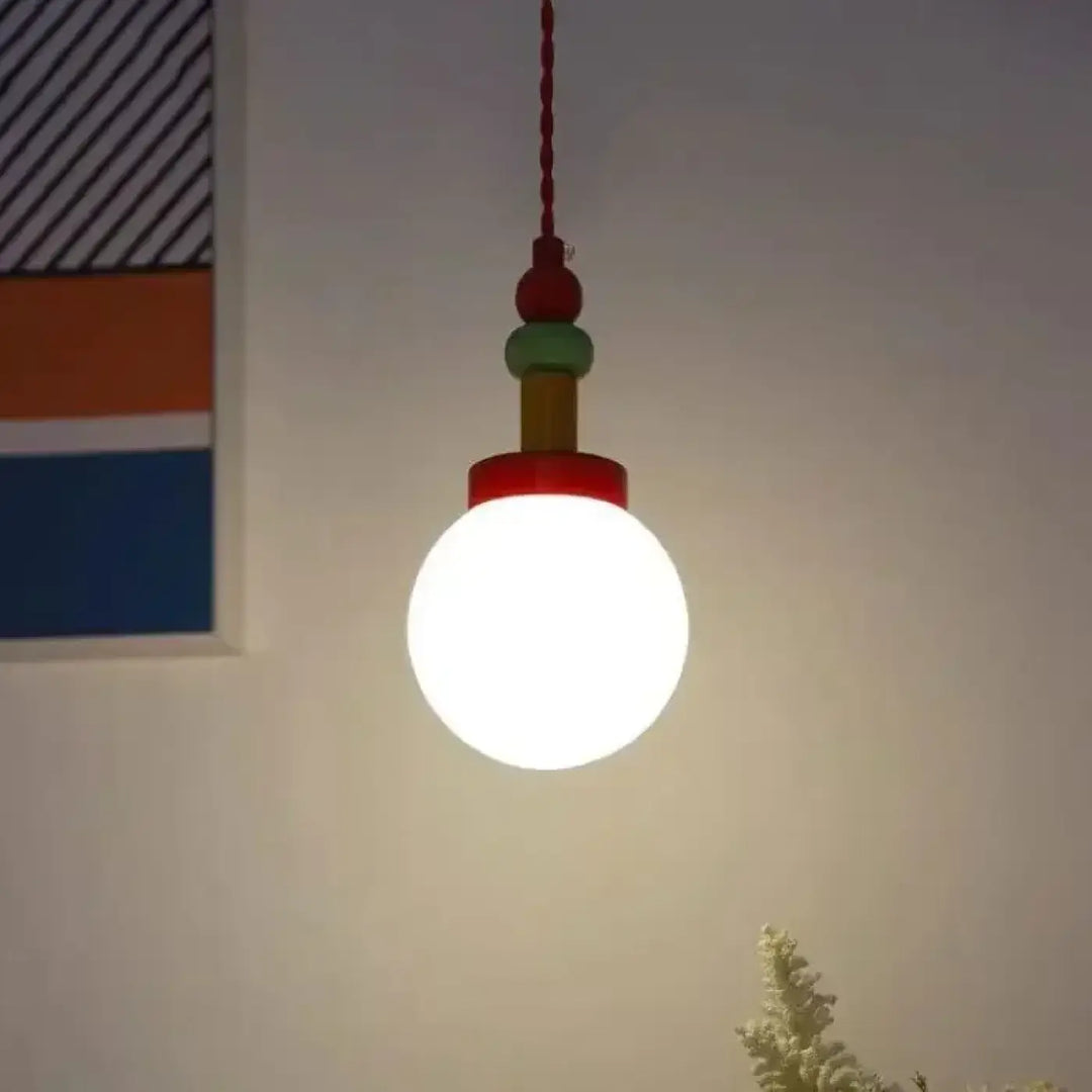 Suspension luminaire isaali avec globe en verre blanc sphérique, accents bois rouge et vert, cordon tressé rouge 90-260v