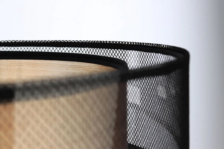 Panier à linge cylindrique en maille noire avec bord intérieur en bois pour suspension luminaire noire duo beige