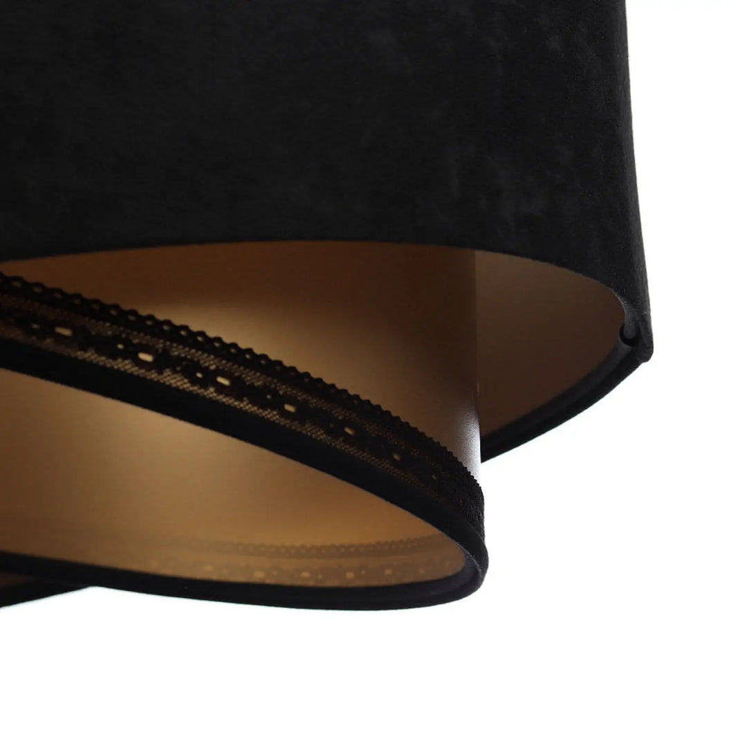 Suspension luminaire noire galaxy avec abat-jour en velours noir, intérieur doré et bordure en dentelle noire délicate