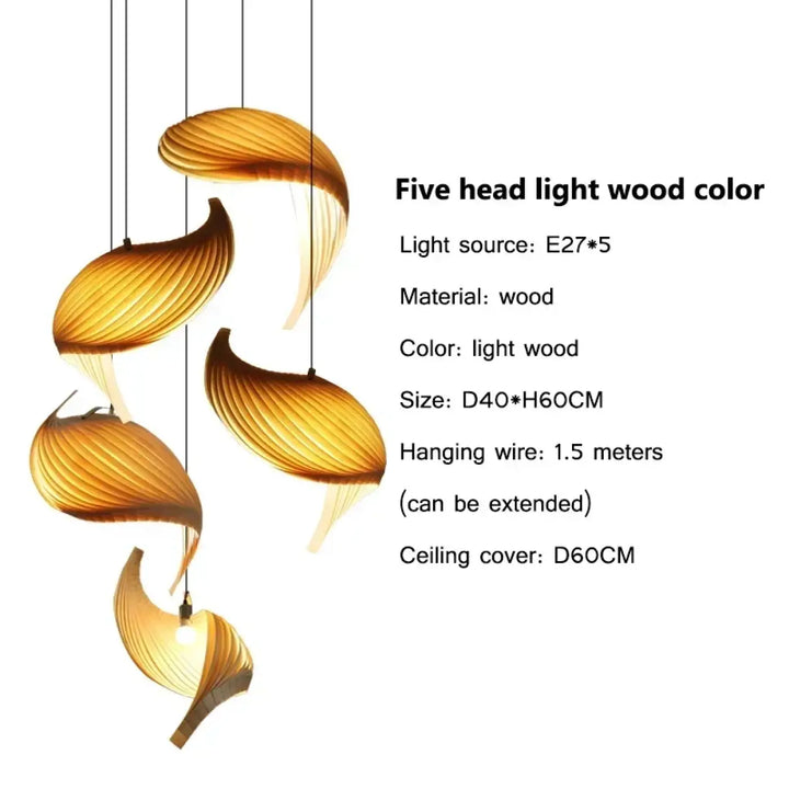 Suspension organique en bois sculptural ambiance chaleureuse