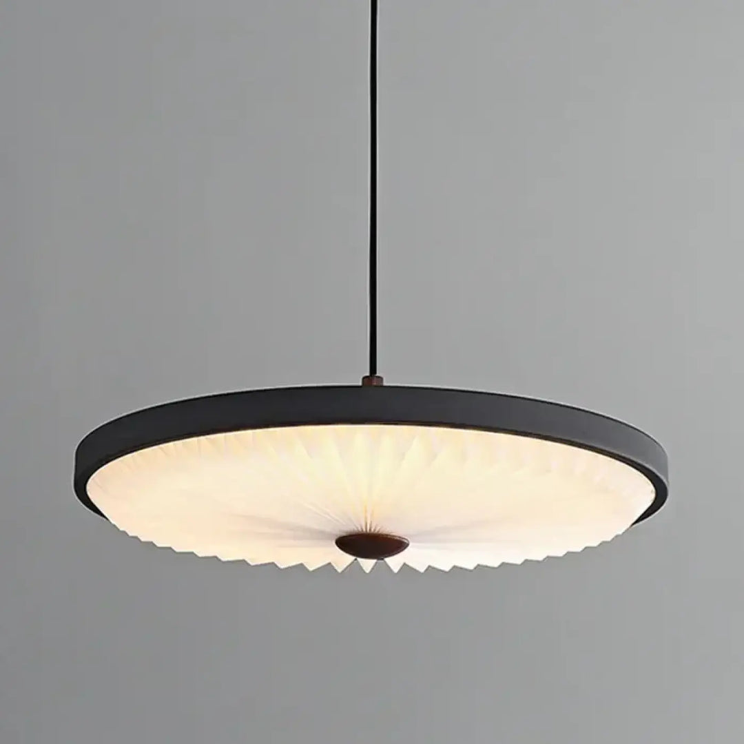 Suspension luminaire plissé en papier sculpté et métal noir ou gris