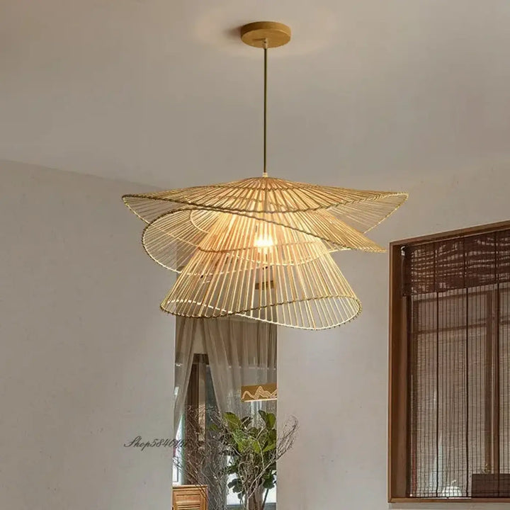 Suspension luminaire rotin en 3 étages pour salle à manger tendance

