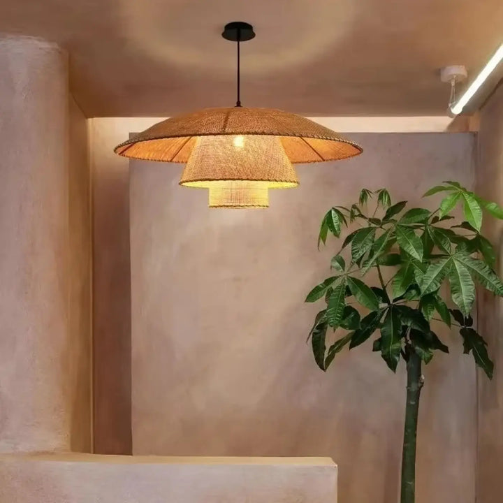 Suspension luminaire en rotin tressé design naturel beige