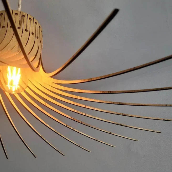Suspension rotond bois naturel en bouleau fsc chaud avec lames fines rayonnantes et ampoule filament visible