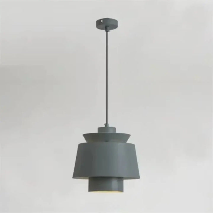 Suspension luminaire pendila gris moderne à étages avec design minimaliste et épuré pour éclairage intérieur contemporain