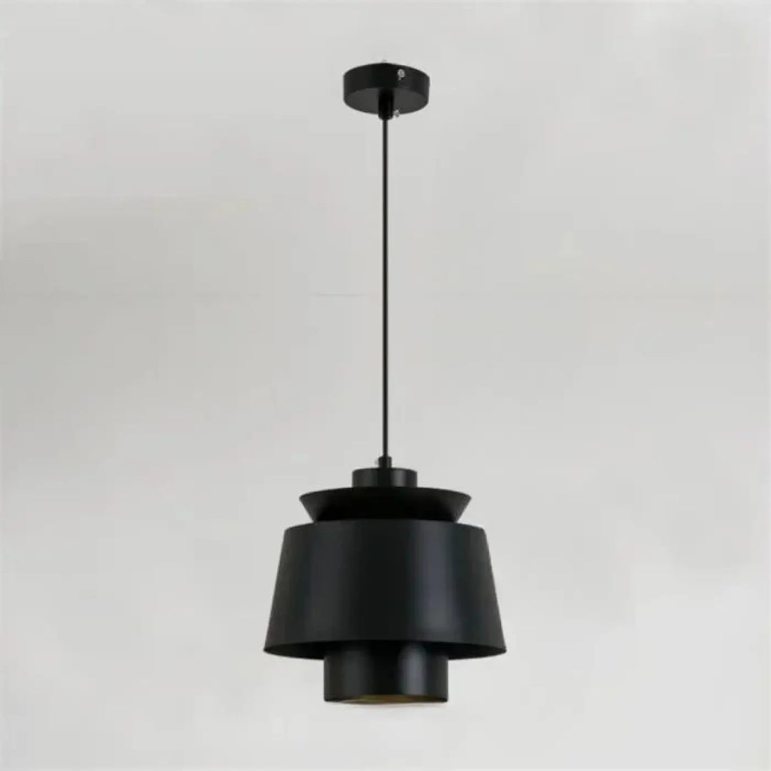 Suspension luminaire pendila noir mat en plusieurs niveaux avec un design moderne et épuré