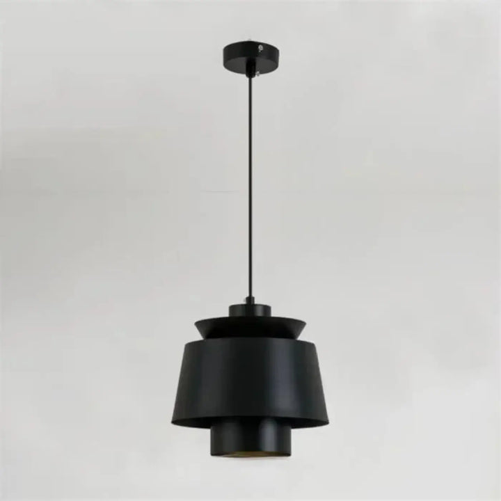 Suspension luminaire pendila noir mat en plusieurs niveaux avec un design moderne et épuré