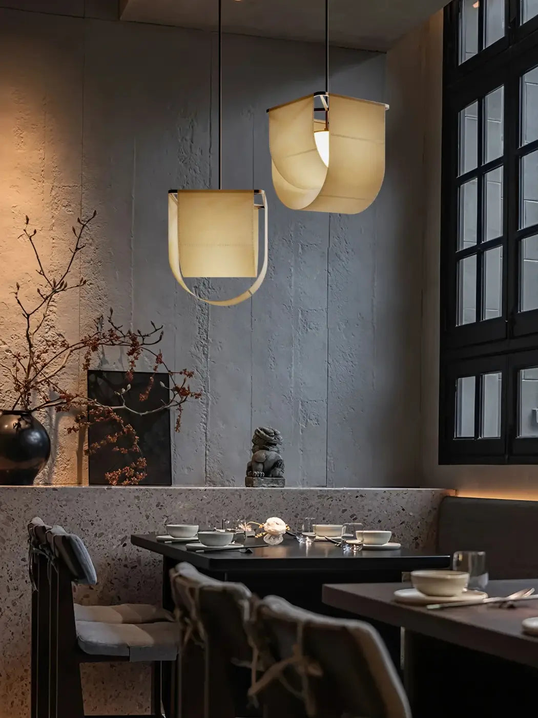 Suspension luminaire style asiatique en tissu beige et métal