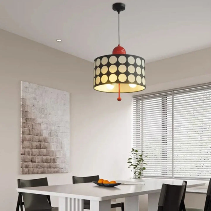 Suspension Luminaire au style rétro avec son abat-jour cylindrique

