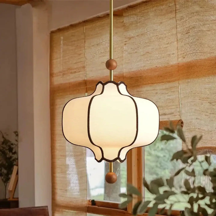 Suspension luminaire en tissu blanc chic et moderne