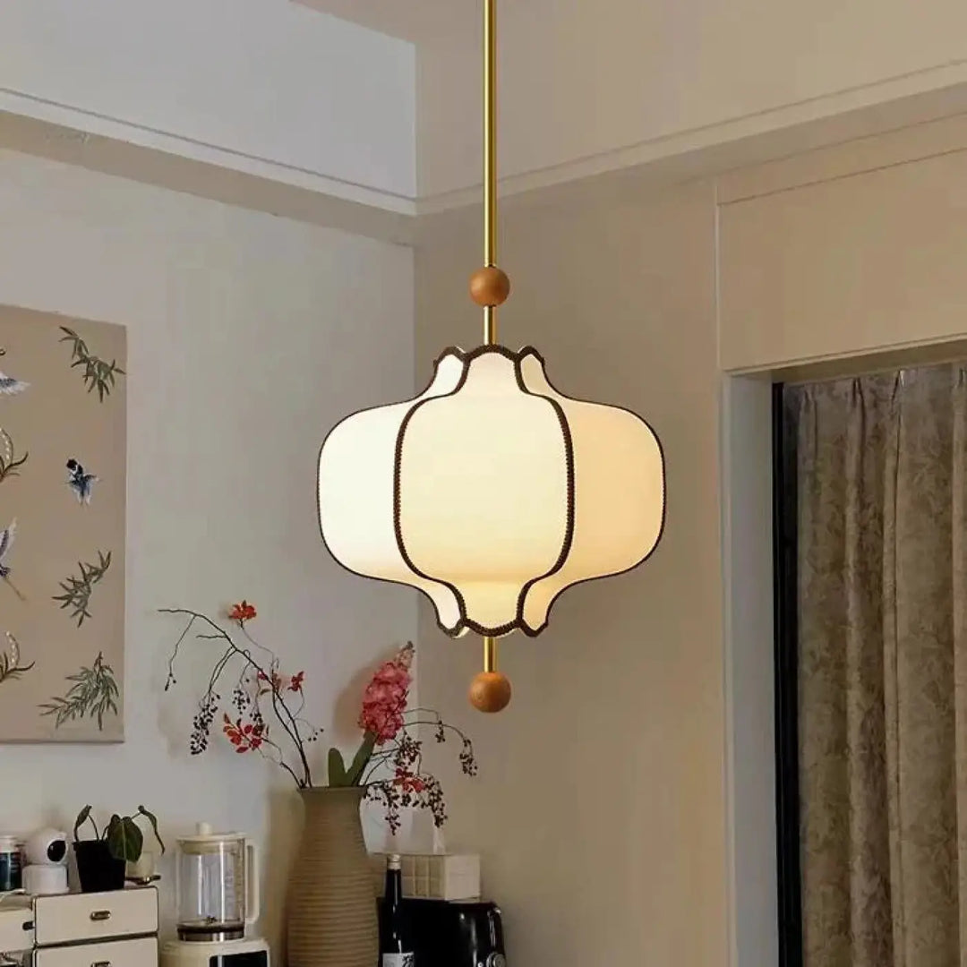 Suspension luminaire en tissu blanc chic et moderne