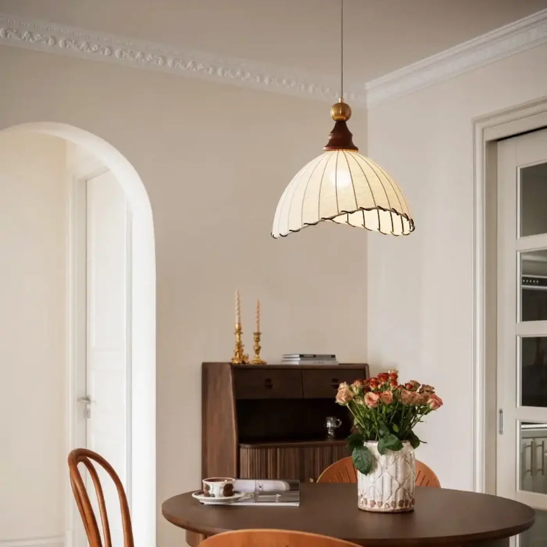 Suspension luminaire en tissu blanc vintage à allure chic