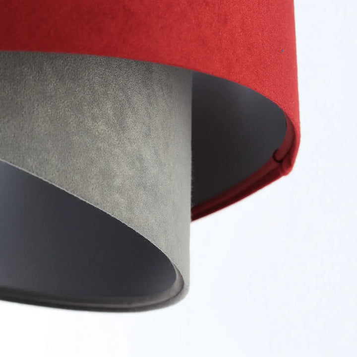 Suspension luminaire galaxy velour 50 cm en tissu bordeaux et argenté chic avec abat-jour texturé rouge et gris moderne