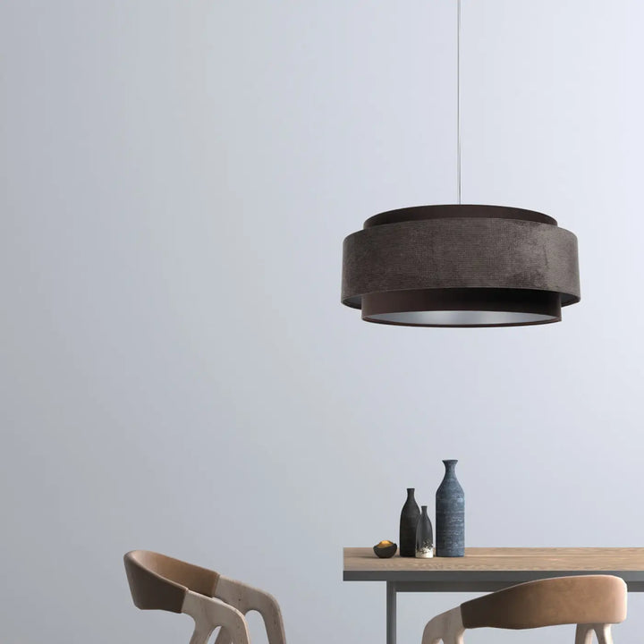 Suspension luminaire doblo classic marron en tissu marron texturé avec argent aux finitions et design cylindrique superposé
