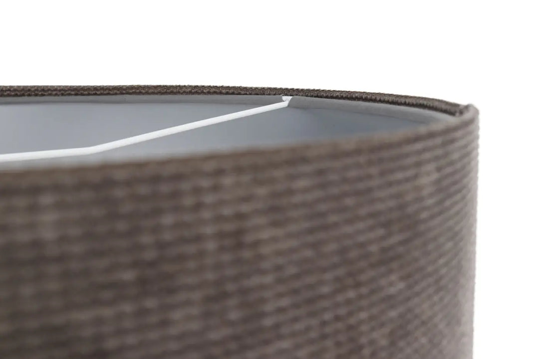Suspension luminaire en tissu marron avec motif texturé subtil participe à créer un design moderne et épuré