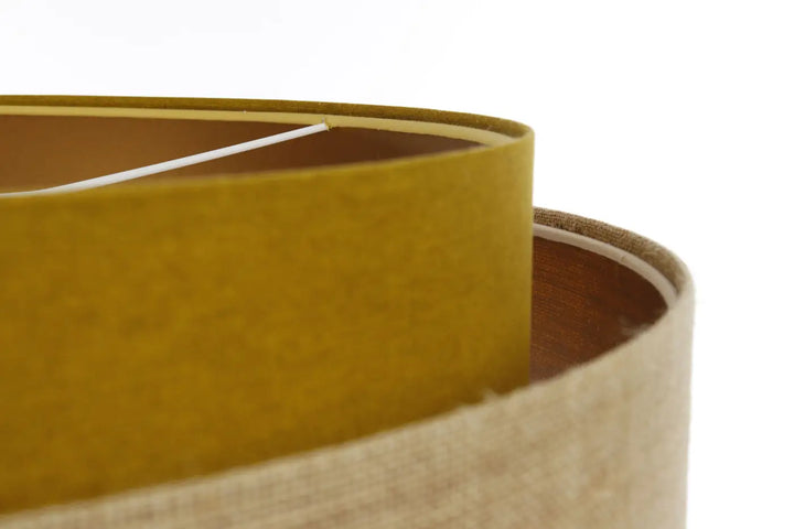 Suspension luminaire doblo classic en tissu moutarde olive avec texture et fil blanc intérieur, style doré chic élégant
