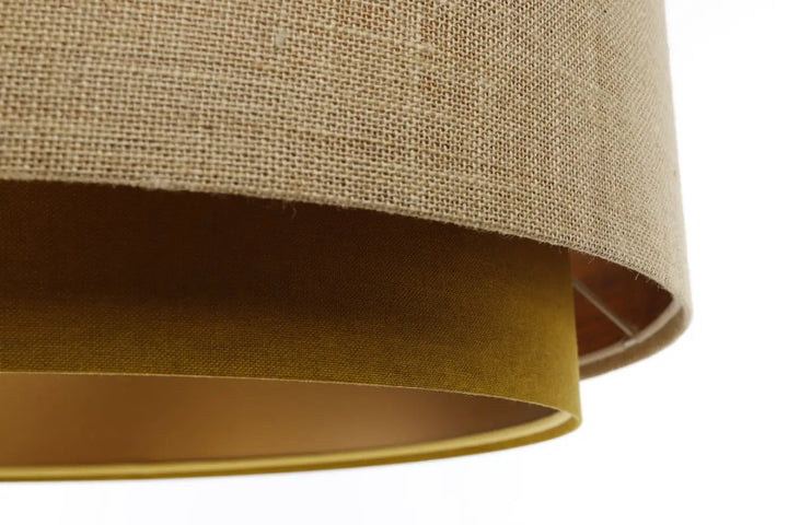 Suspension luminaire doblo classic beige avec abat-jour en toile de jute et doublure intérieure en tissu moutarde style doré chic