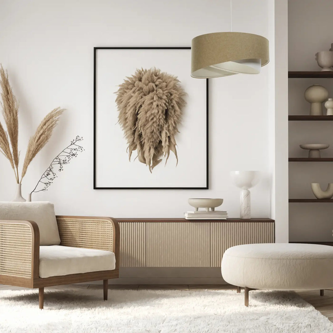Suspension luminaire galaxy boho elegant avec cadre noir et art mural en plumes beige tissu moutarde lumière douce