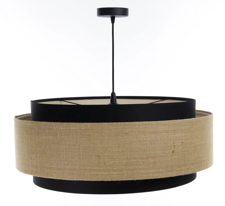 Suspension luminaire doblo classic à deux niveaux en métal noir avec abat-jour en tissu noir beige participe à créer une ambiance naturelle
