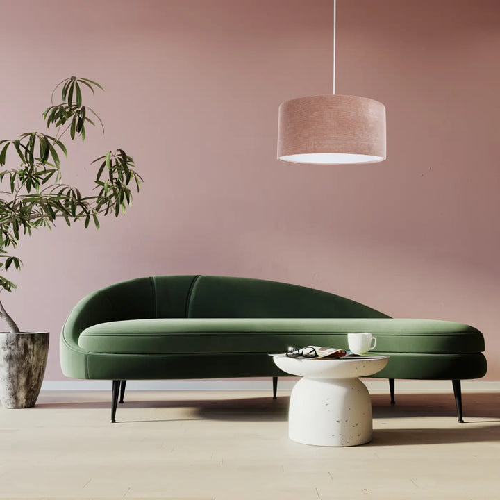 Suspension luminaire glamour structural velour avec chaise longue en velours vert émeraude style moderne chic